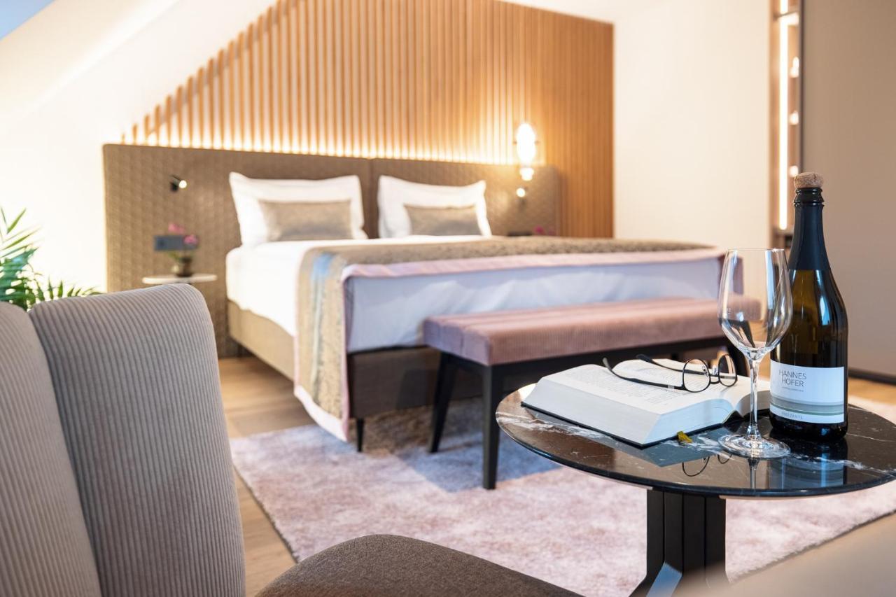 Hotel Turmhof Гумпольдскирхен Экстерьер фото
