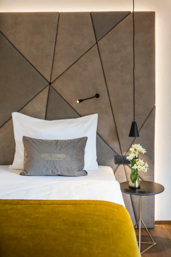 Hotel Turmhof Гумпольдскирхен Экстерьер фото