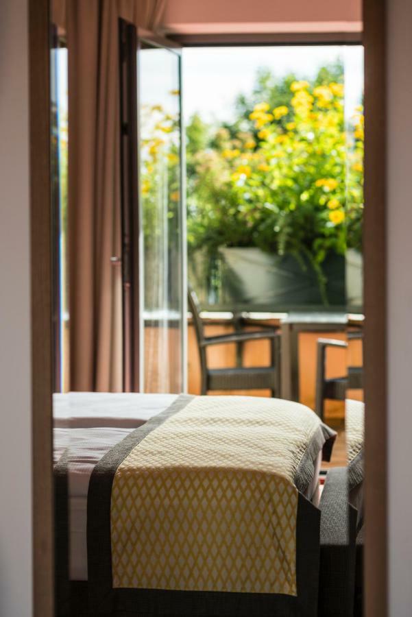 Hotel Turmhof Гумпольдскирхен Экстерьер фото